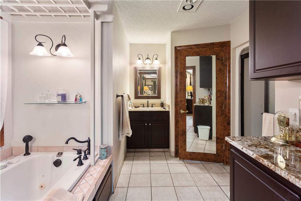 1108 Oconee Bell Ct Property Photo 21