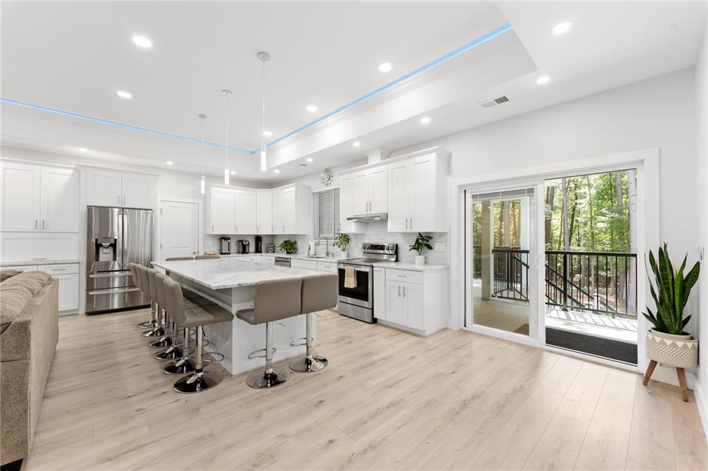 1061 Fisher Rd Property Photo 10