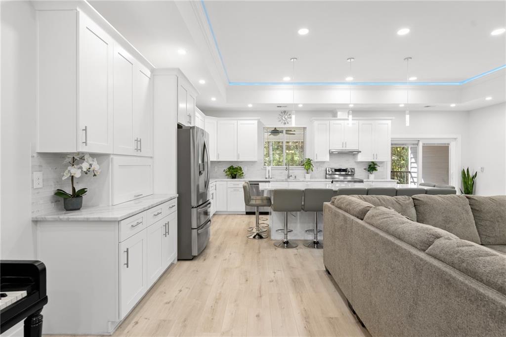 1061 Fisher Rd Property Photo 15