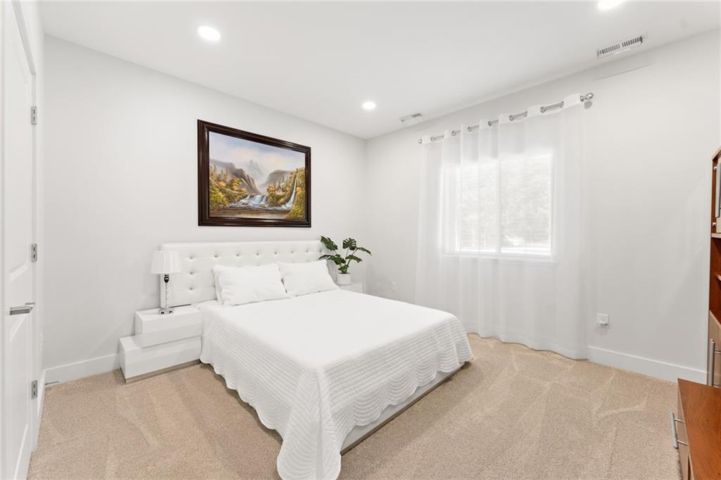 1061 Fisher Rd Property Photo 17