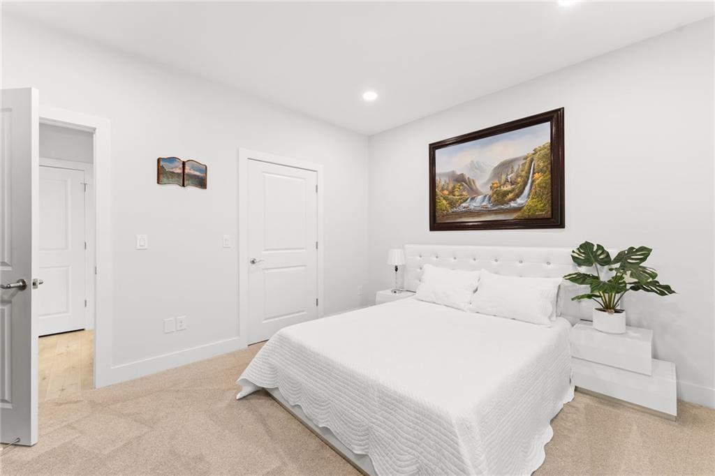 1061 Fisher Rd Property Photo 18