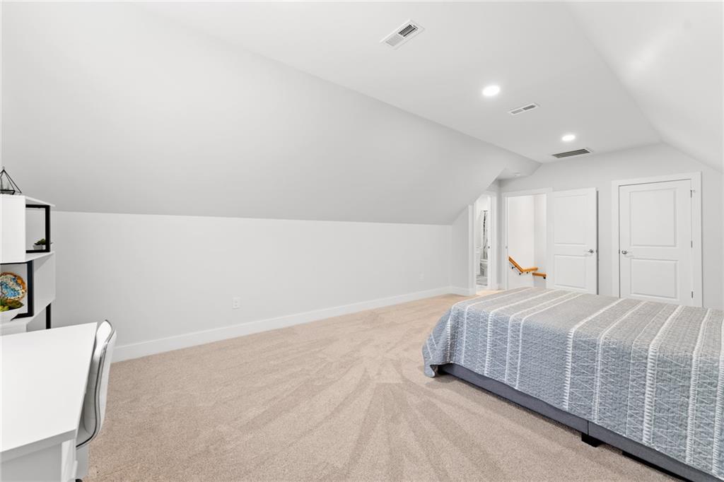 1061 Fisher Rd Property Photo 34