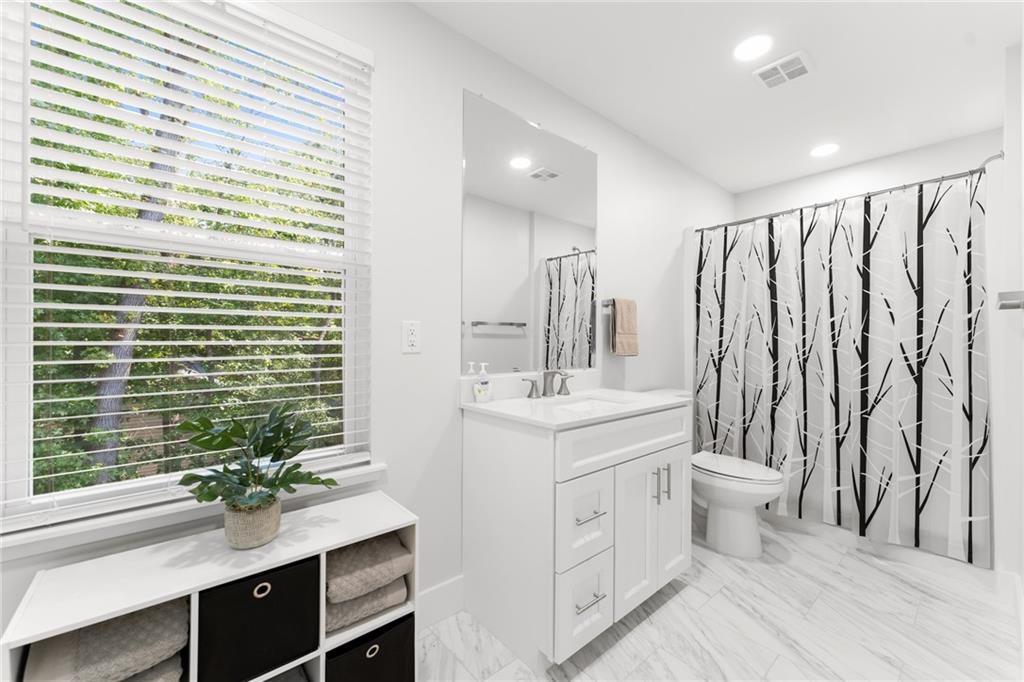 1061 Fisher Rd Property Photo 35