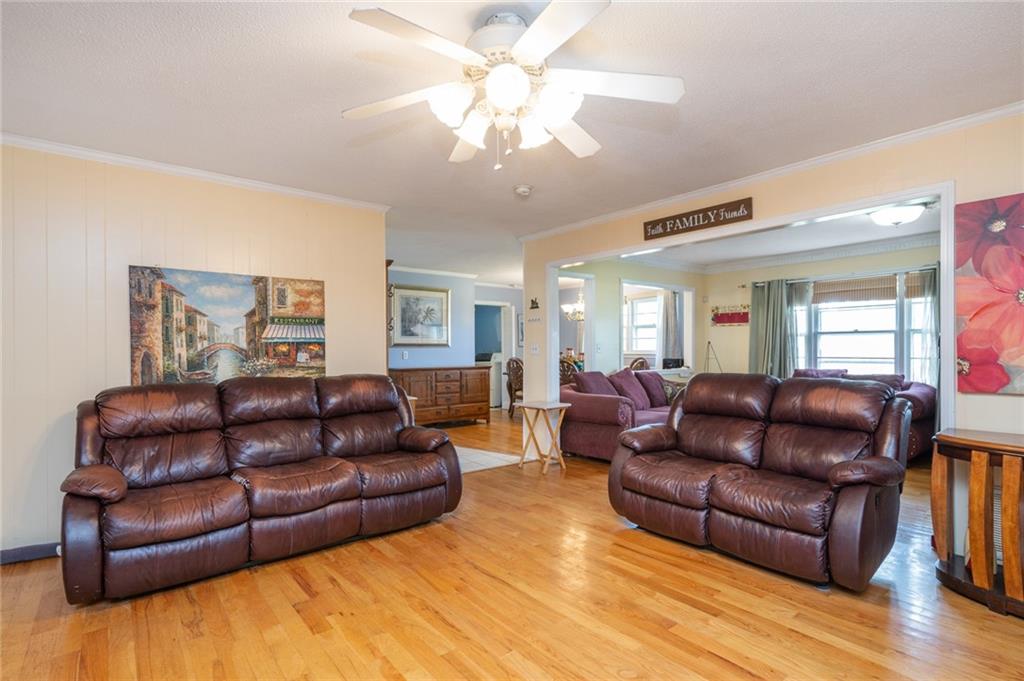 1600 Bolt Dr Property Photo 3