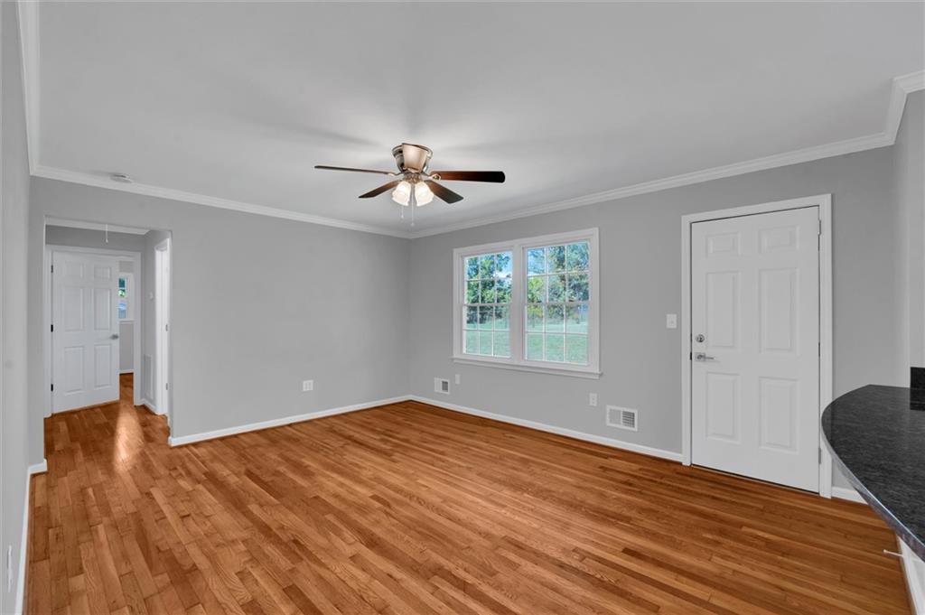 307 Lavonne Ave Property Photo 9