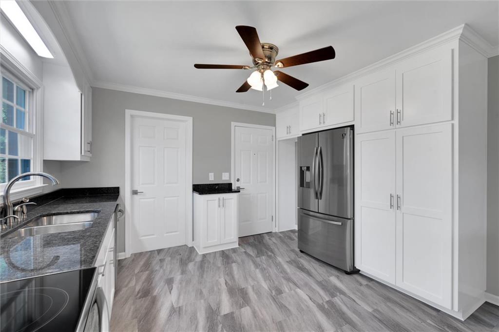 307 Lavonne Ave Property Photo 16