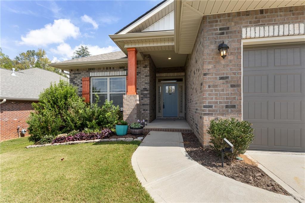 6 Holly Branch Trl Property Photo 4