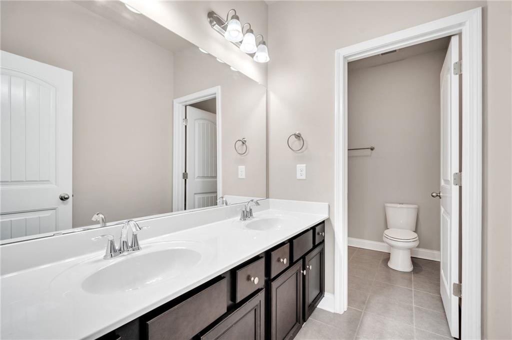 26 Palm Springs Way Property Photo 24