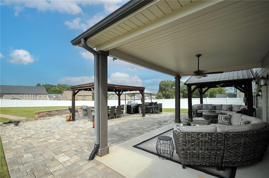6 Cool Meadow Way Property Photo 3