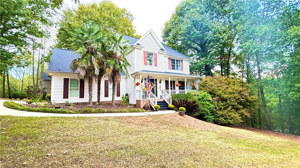 300 Summer Walk Ct Property Photo 3