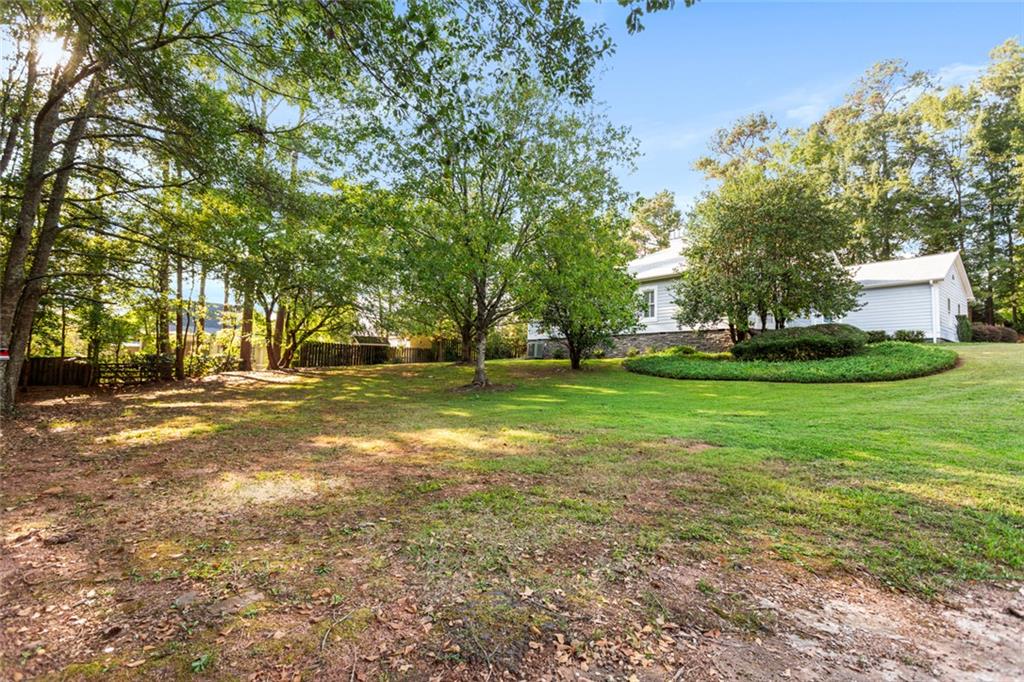 508 Holly Creek Dr Property Photo 6