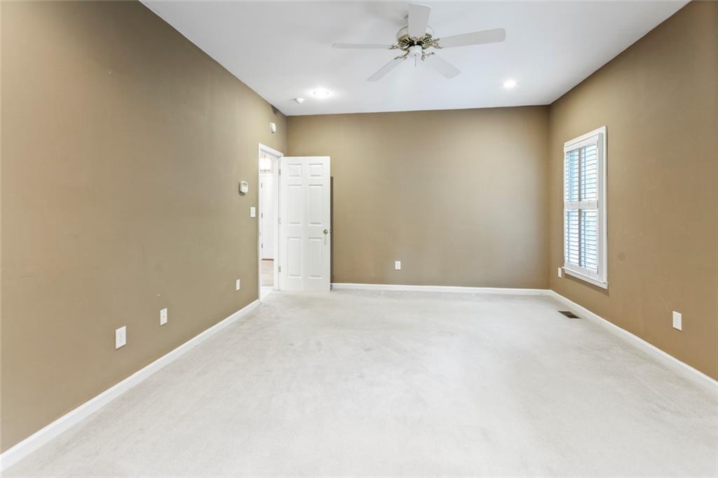 508 Holly Creek Dr Property Photo 12