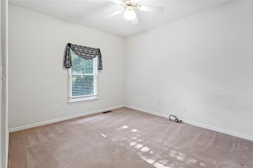 508 Holly Creek Dr Property Photo 23