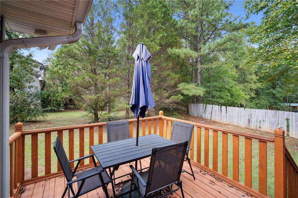 102 Luke Ct Property Photo 24