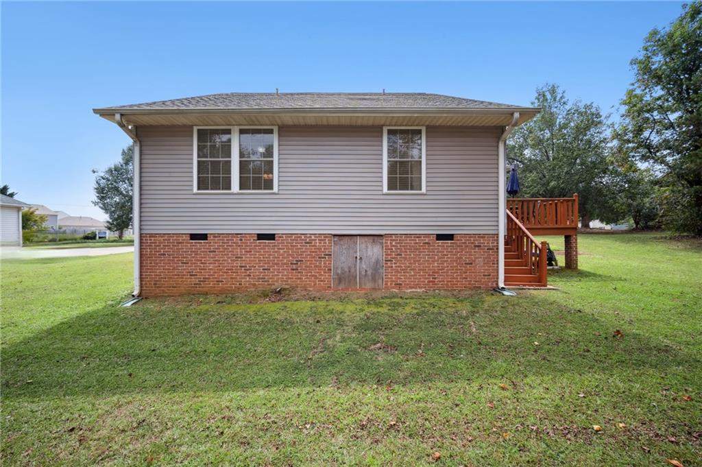 102 Luke Ct Property Photo 25