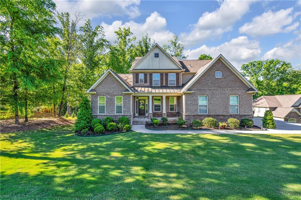 145 Burberry Dr Property Photo 1