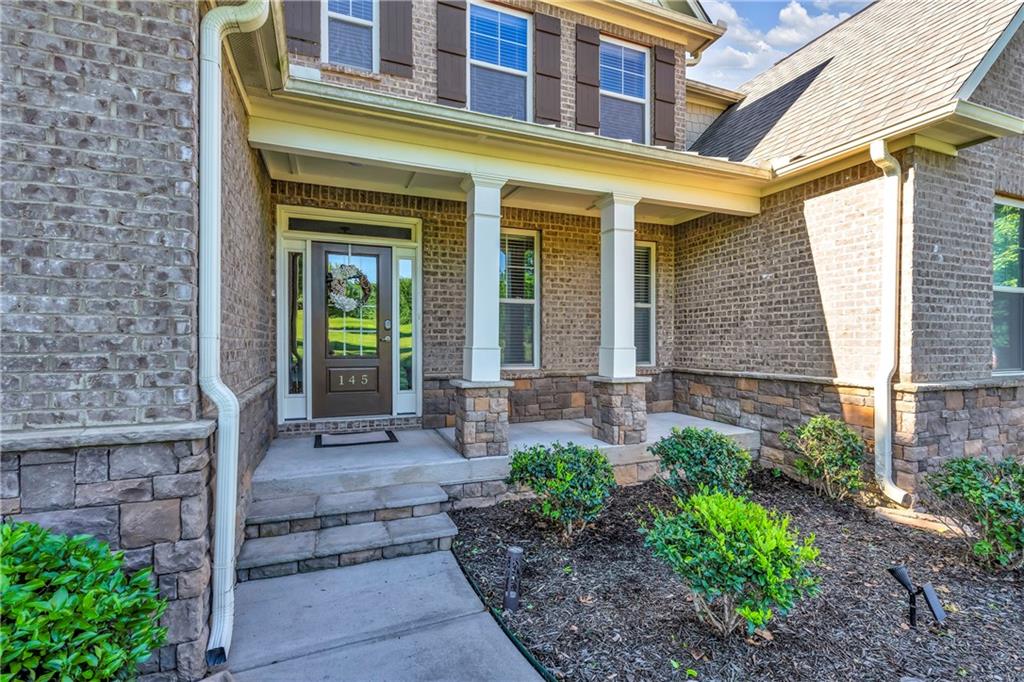 145 Burberry Dr Property Photo 3