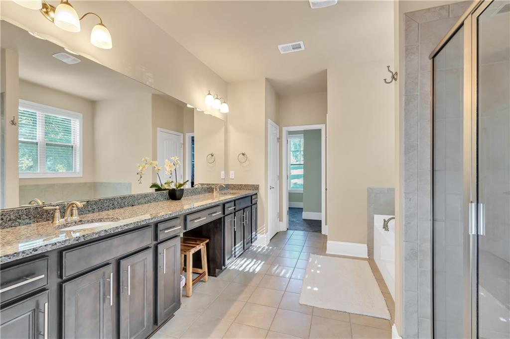 145 Burberry Dr Property Photo 16