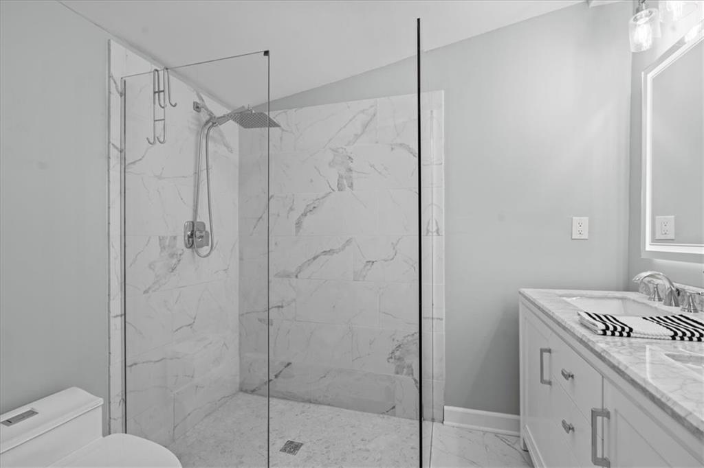109 Watkins St Property Photo 14