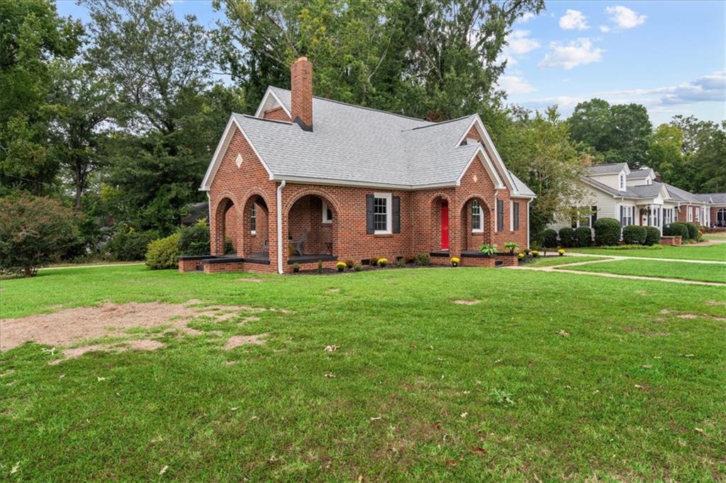 109 Watkins St Property Photo 25