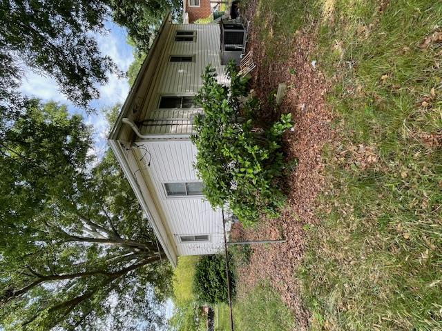 122 Avondale Rd Property Photo 3