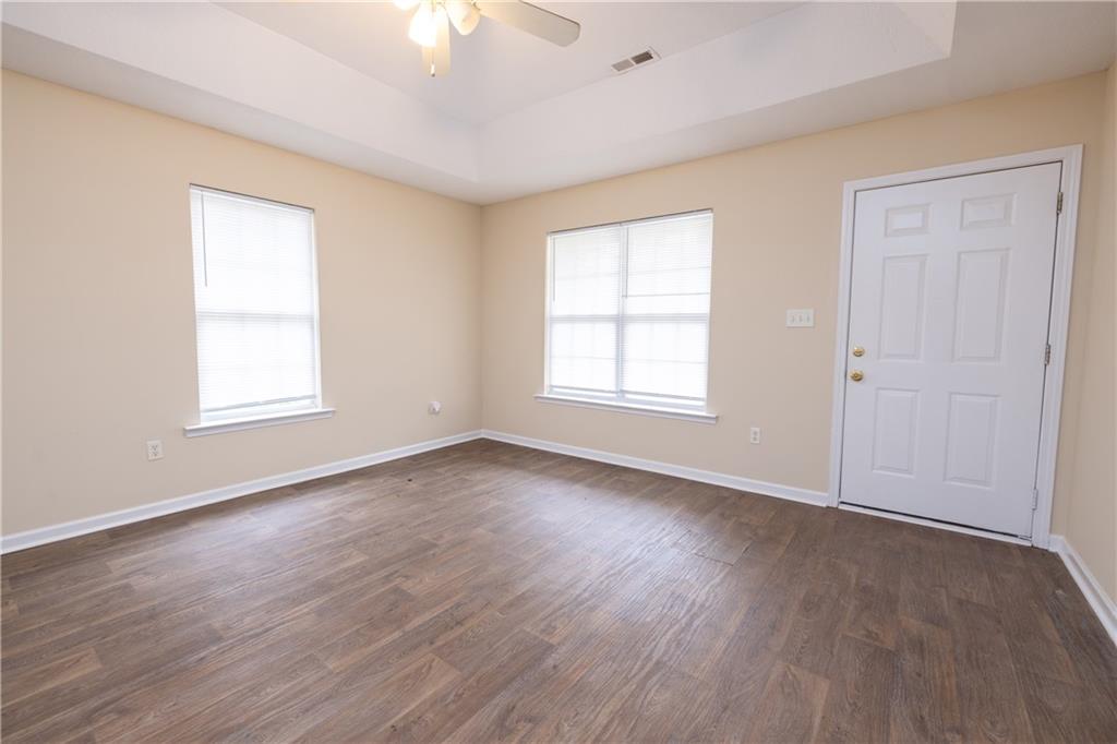 268 Cedar Rdg Property Photo 4