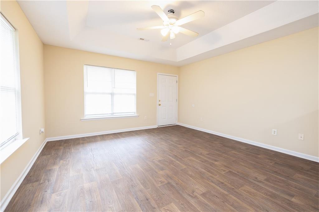 268 Cedar Rdg Property Photo 5