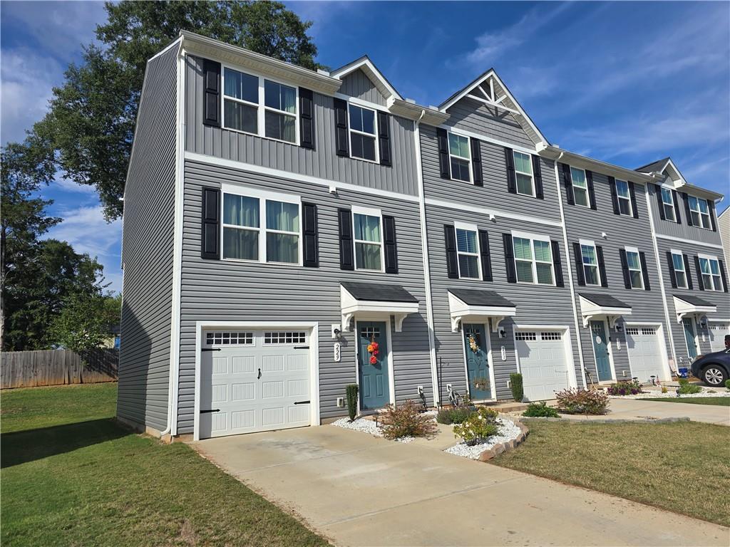 229 Brooklane Ct Property Photo 1
