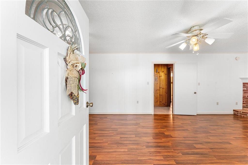 320 Jaira Dr Property Photo 4