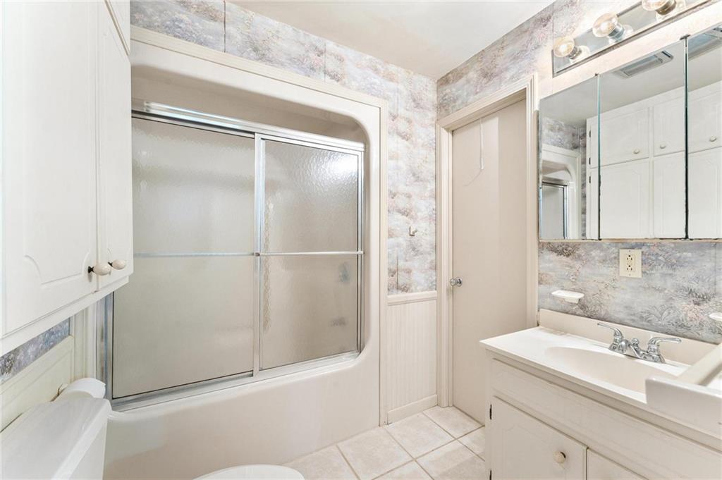 320 Jaira Dr Property Photo 9