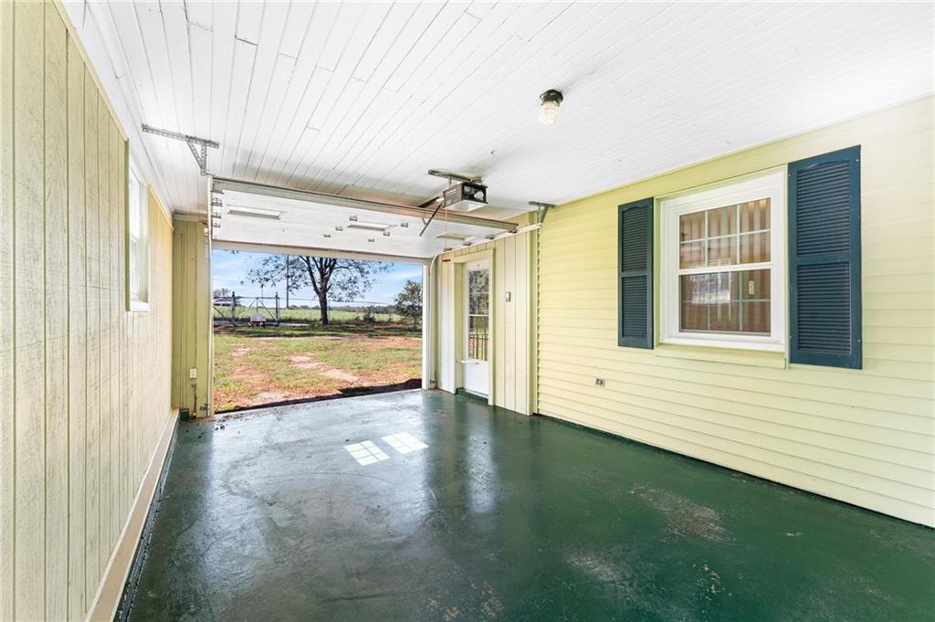 320 Jaira Dr Property Photo 19