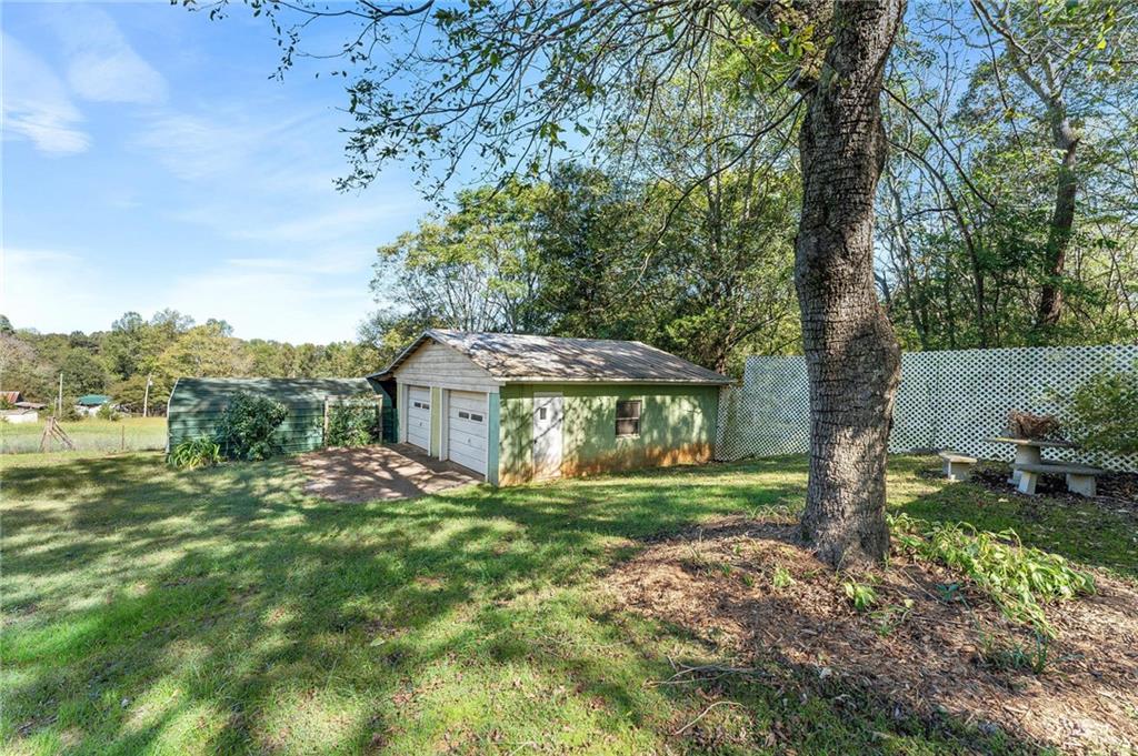 320 Jaira Dr Property Photo 22