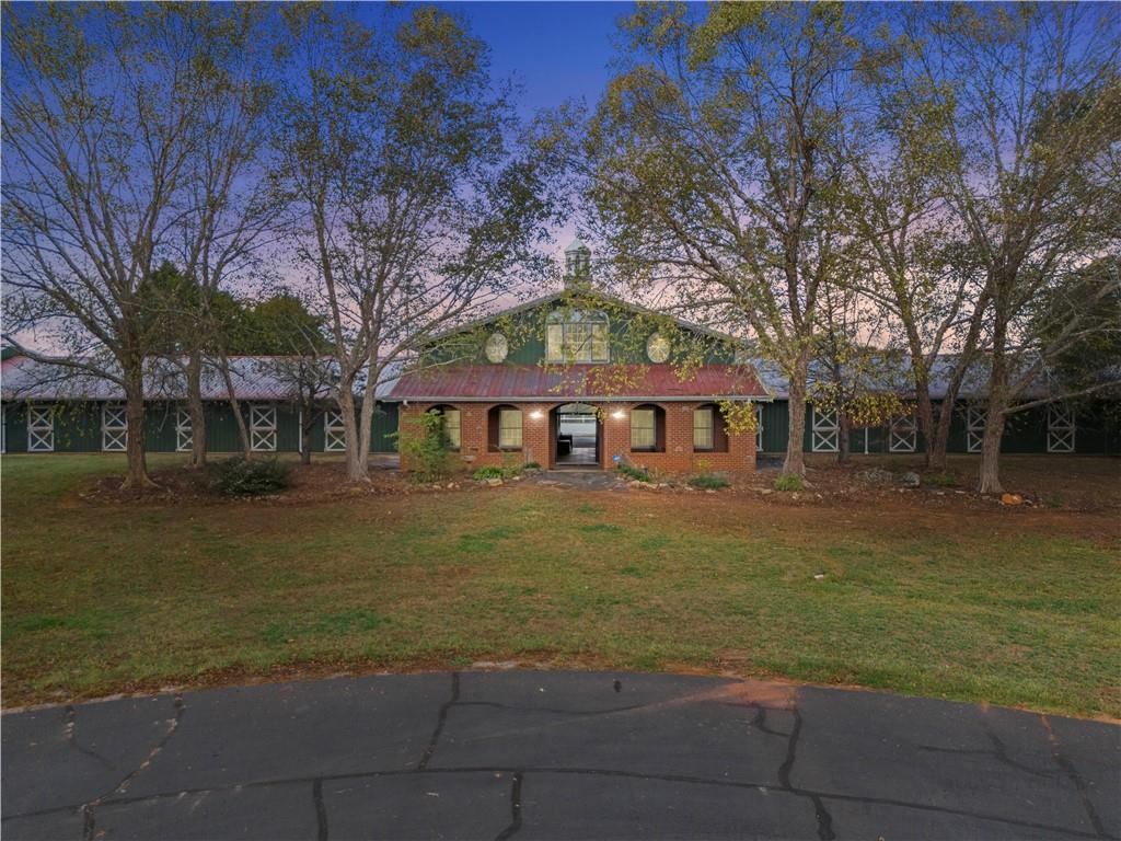 715 Melton Rd Property Photo 1