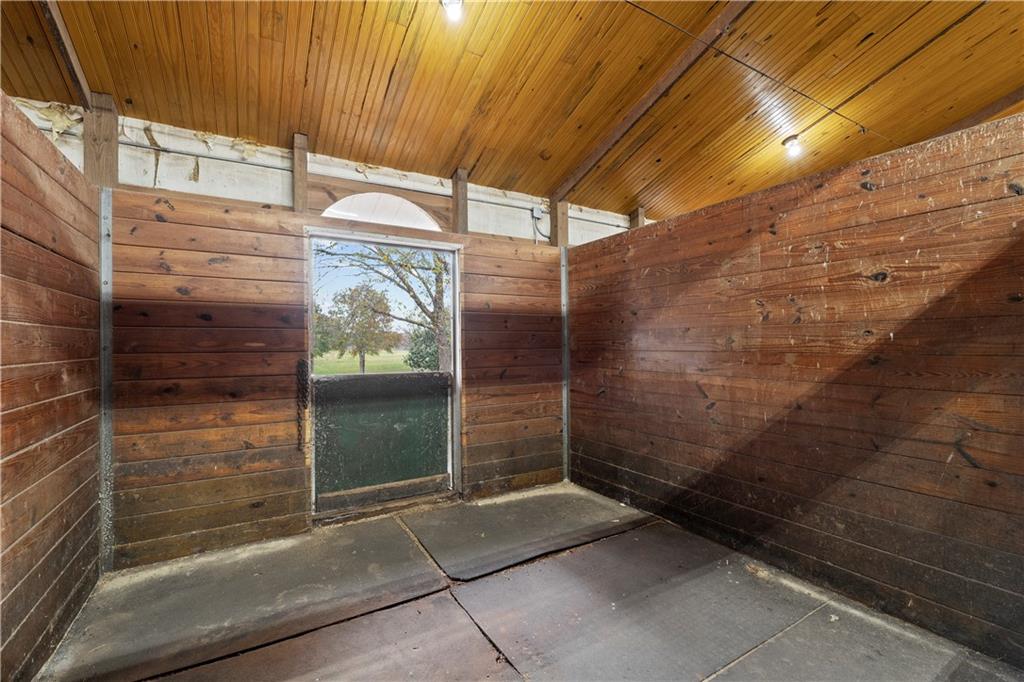 715 Melton Rd Property Photo 29