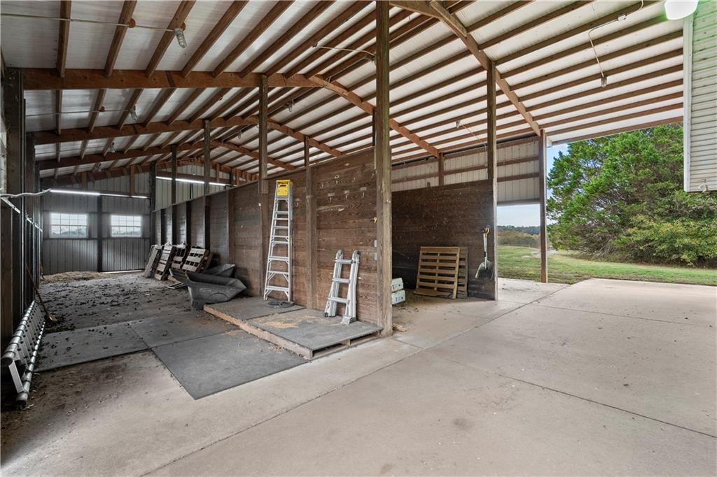 715 Melton Rd Property Photo 32