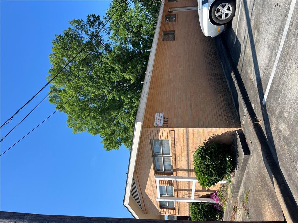 1107 N Fant St Property Photo 5