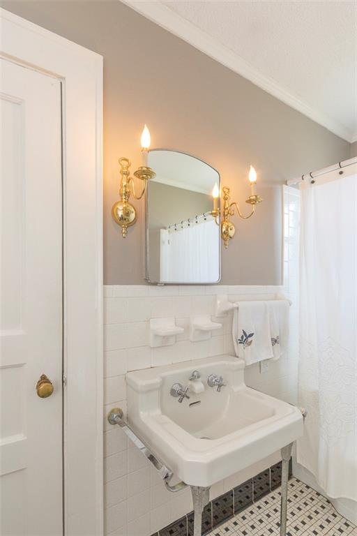 2711 N Main St Property Photo 19
