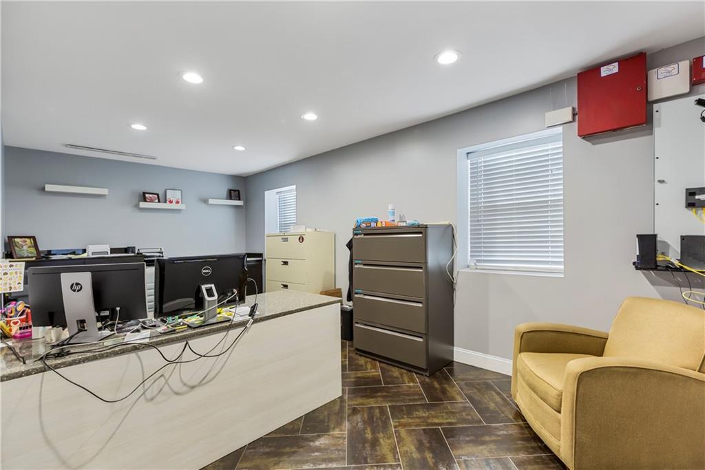 407 River Heights Cir Property Photo 15