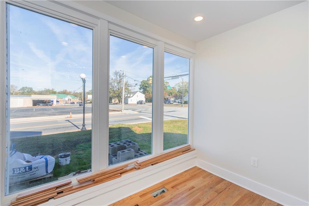 521 N Mcduffie St Property Photo 19