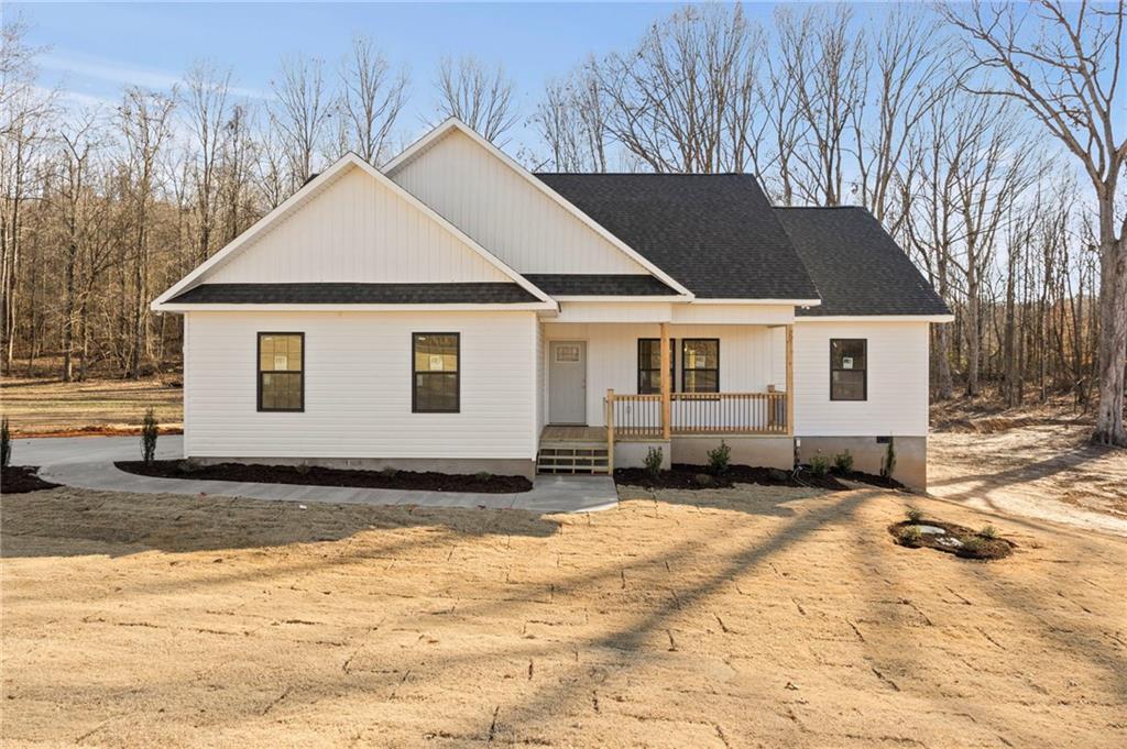1355 Campbell Rd Property Photo 1