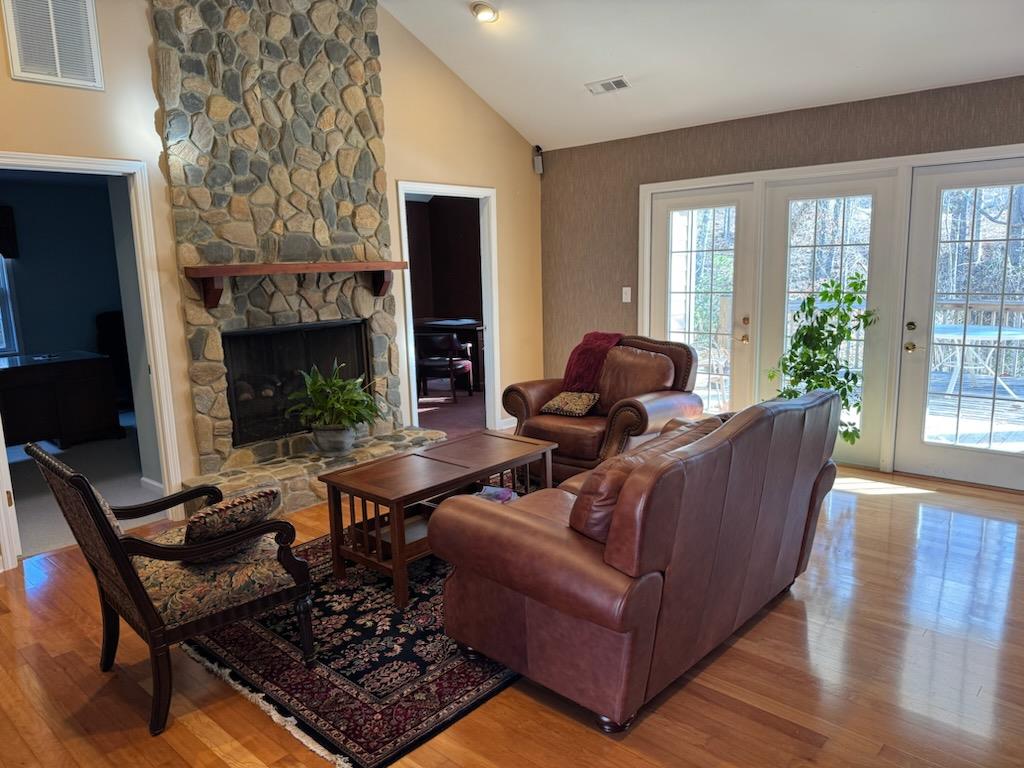 7 Commons Blvd Property Photo 3