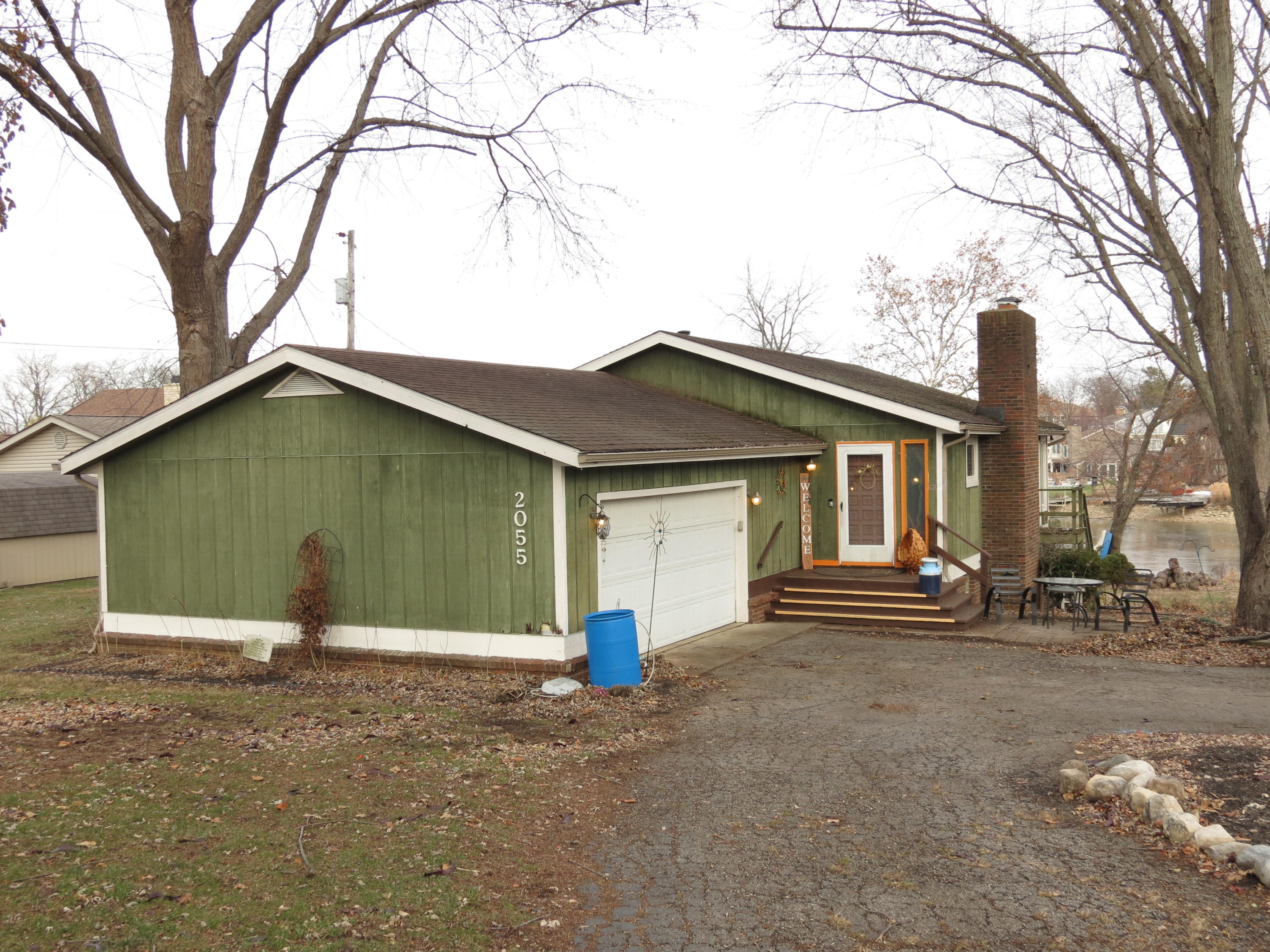 2055 Chickasaw Property Photo 1