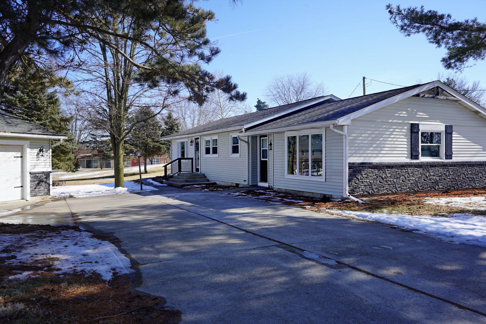 1155 Choctaw Property Photo 1