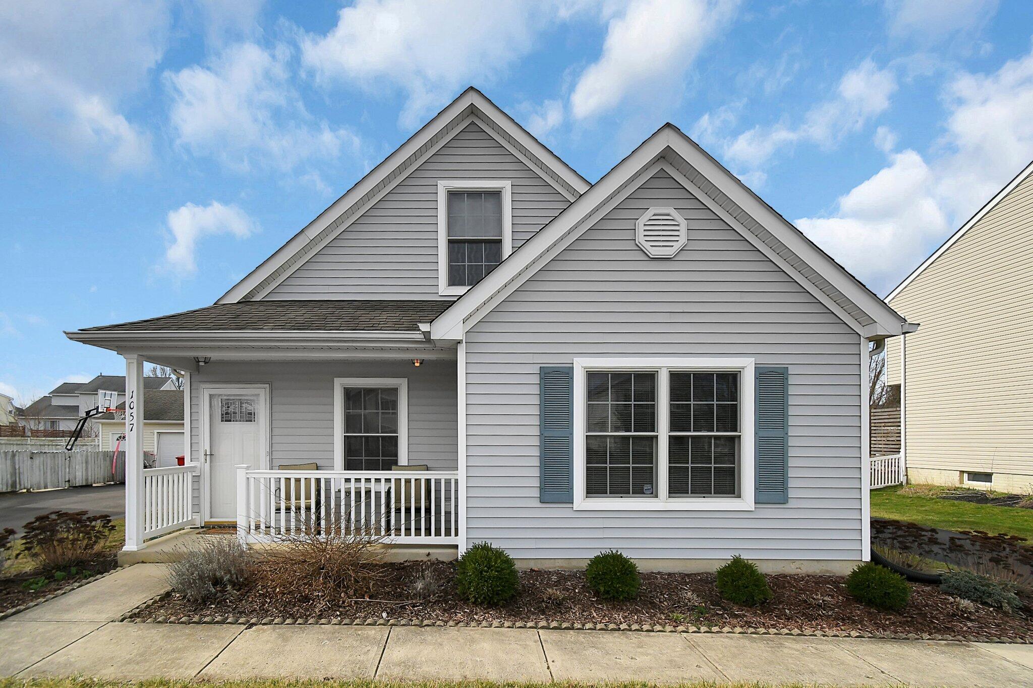 1057 Hartford Property Photo 1