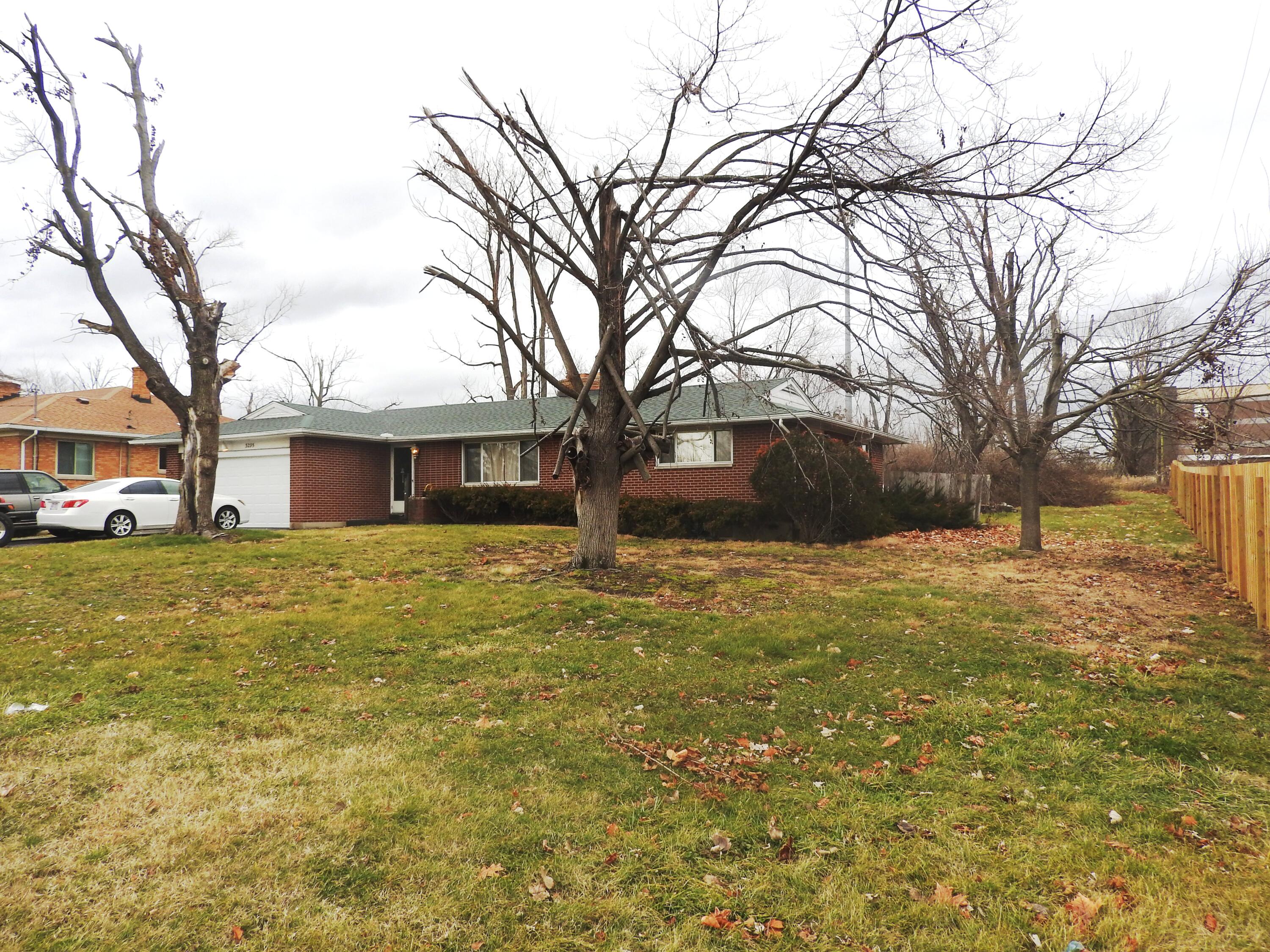 3295 Benchwood Road Property Photo 1
