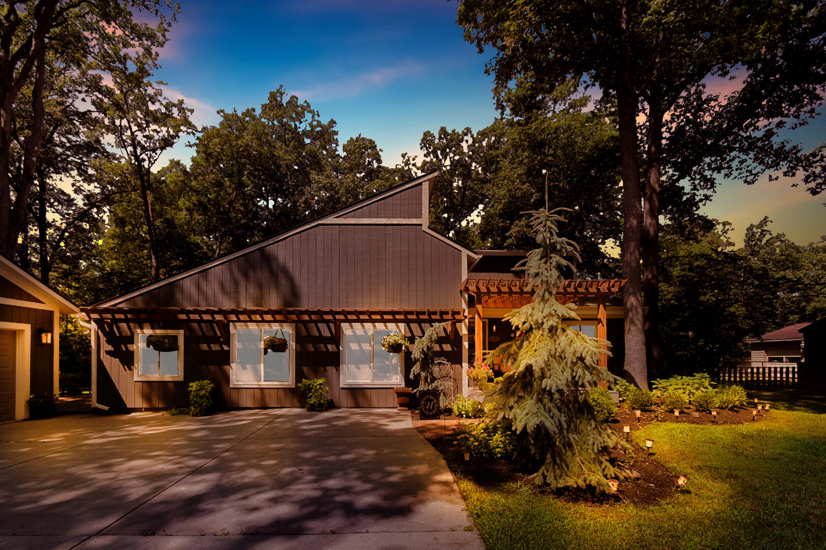 1590 Itawamba Property Photo 1