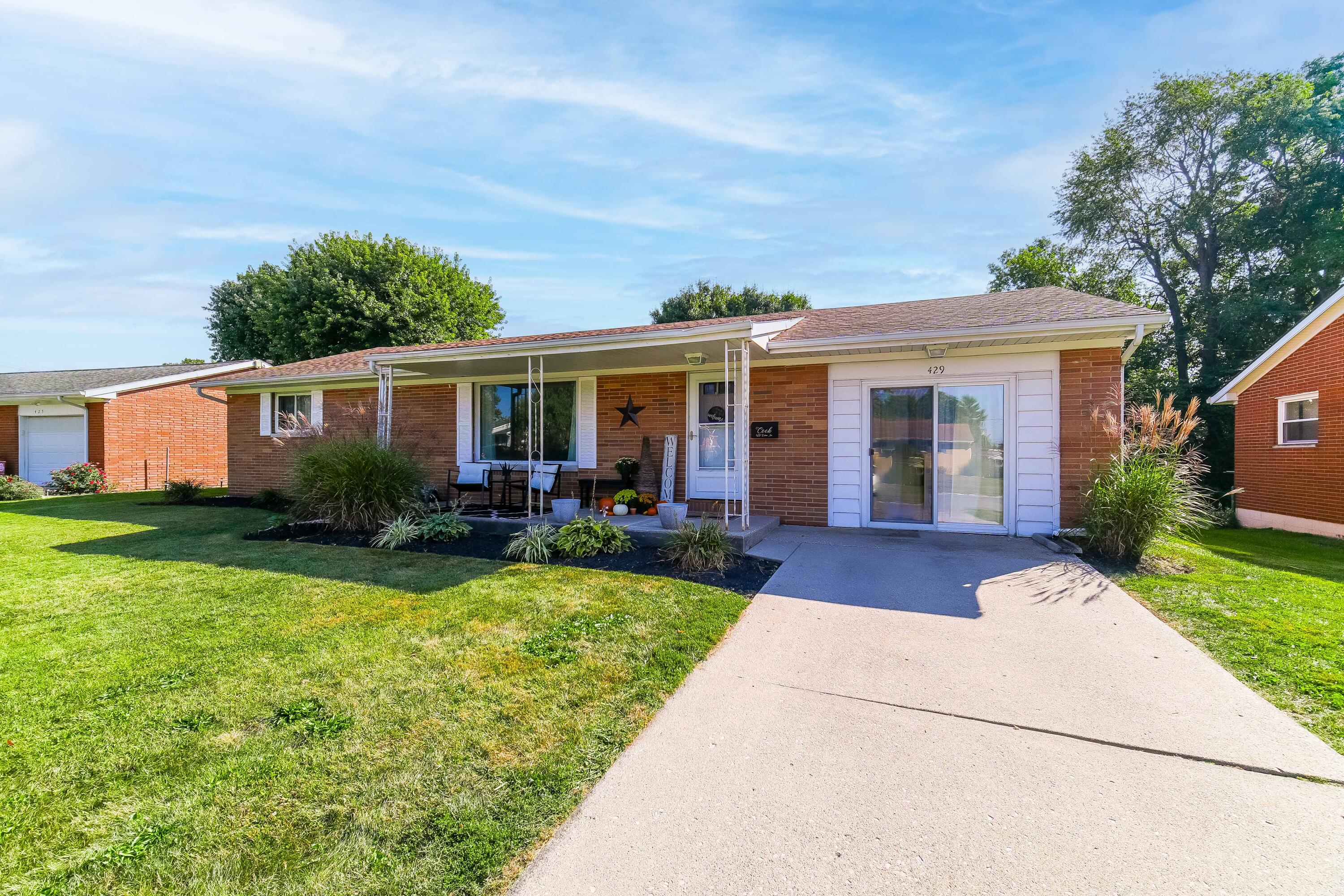 429 Ontario Property Photo 1
