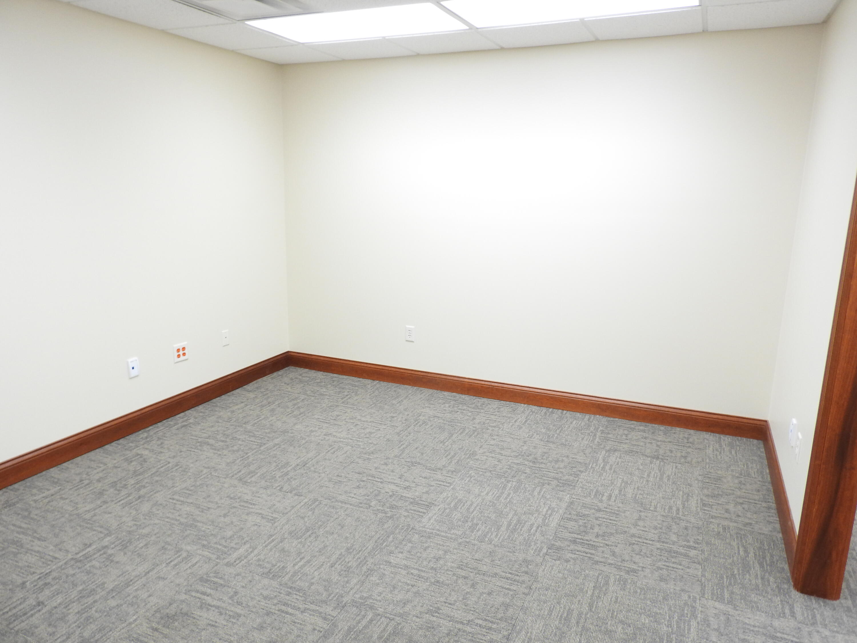 346 N Dixie Drive Property Photo 6