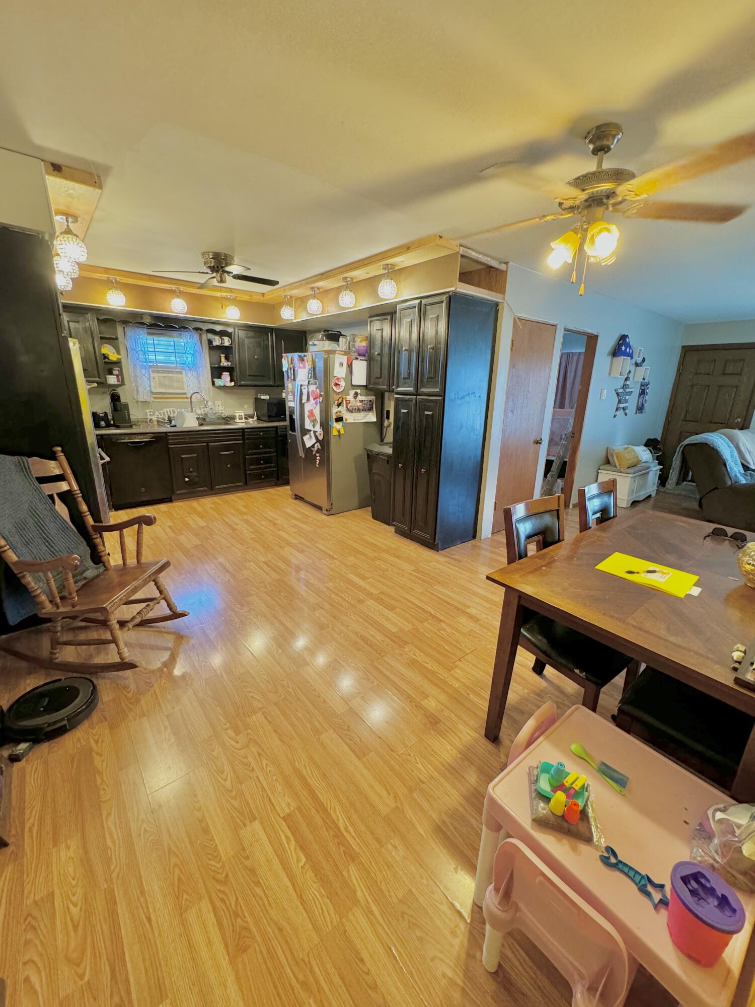 156 Market Property Photo 4