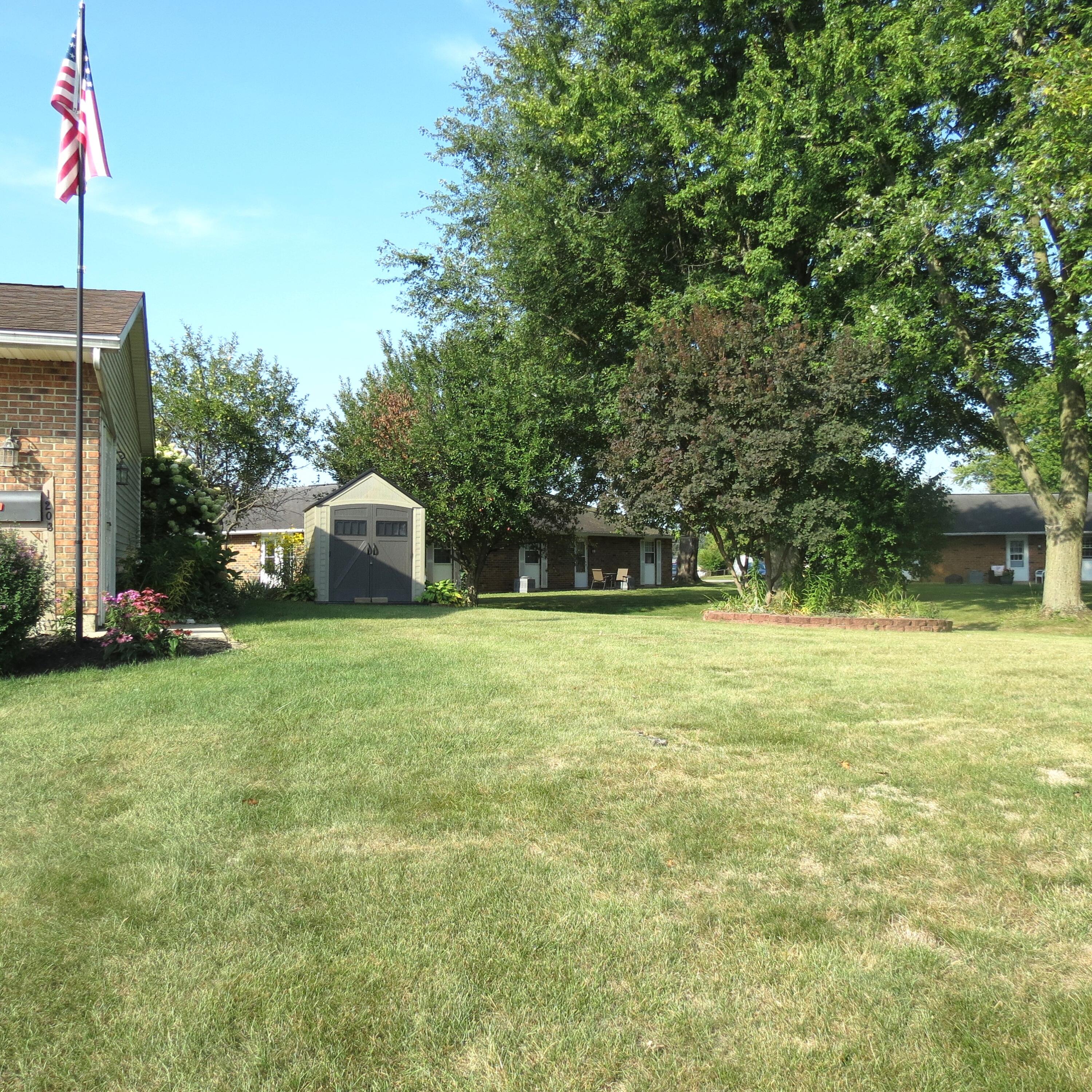 1203 Colonial Property Photo 2